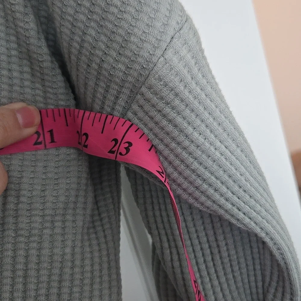 Solika Crop Top - Picture 4 of 4